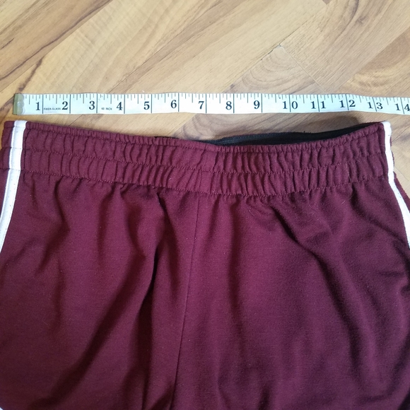 Women's Mossimo Supply Co. Pull-on Loose Casual Shorts Burgundy Size Medium - Picture 8 of 8